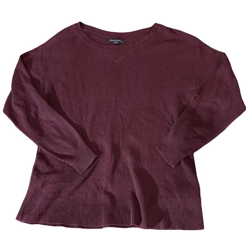 American Eagle Burgundy Crew Neck Sweater Size‎ Medium